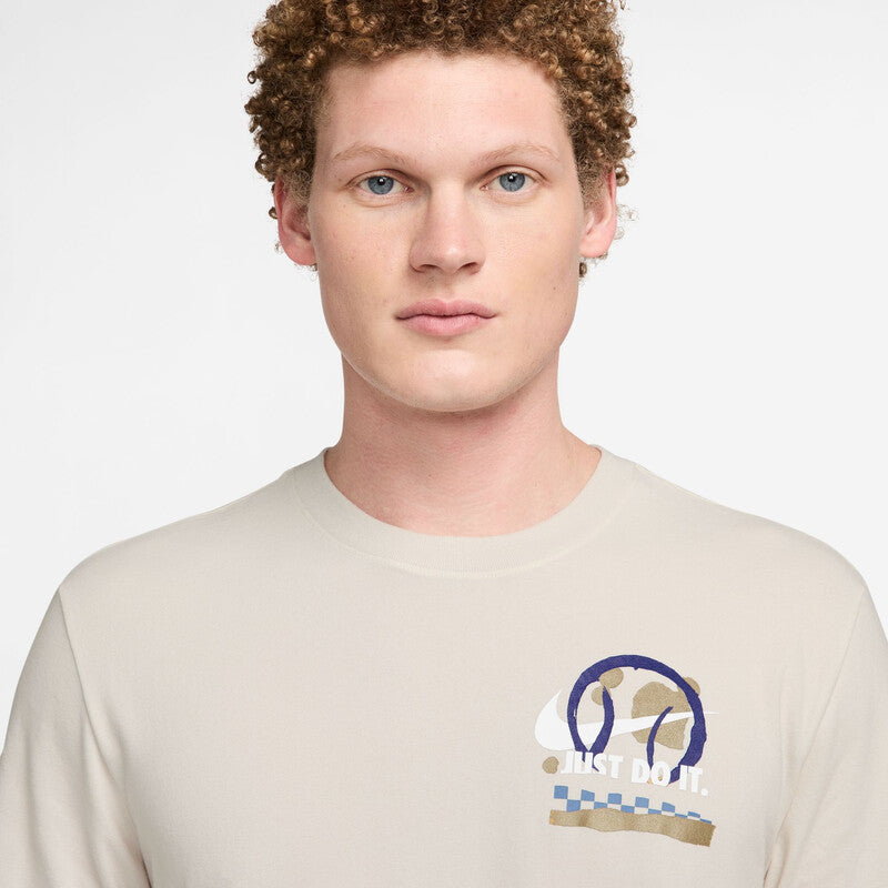 Nike Court Dri-Fit Graphic Tennis Tee (M) (Lt Orewood Brown)