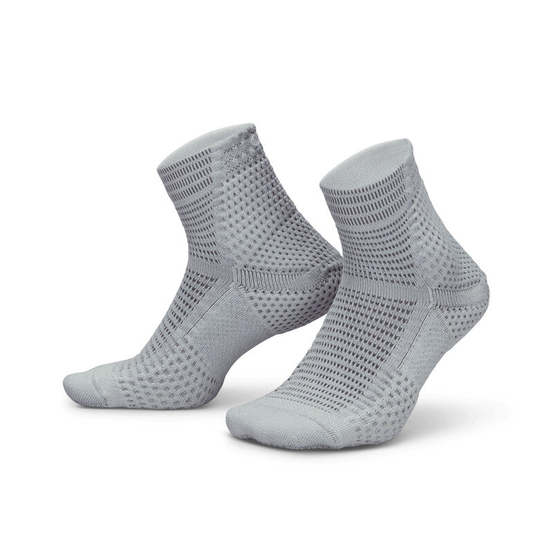 Nike Unicorn Cushioned Ankle Socks (1 Pair) (White) Nike