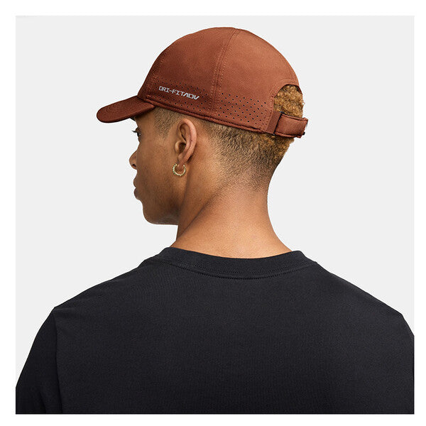 Nike Dri-Fit Advantage Club Cap (Dark Russet)