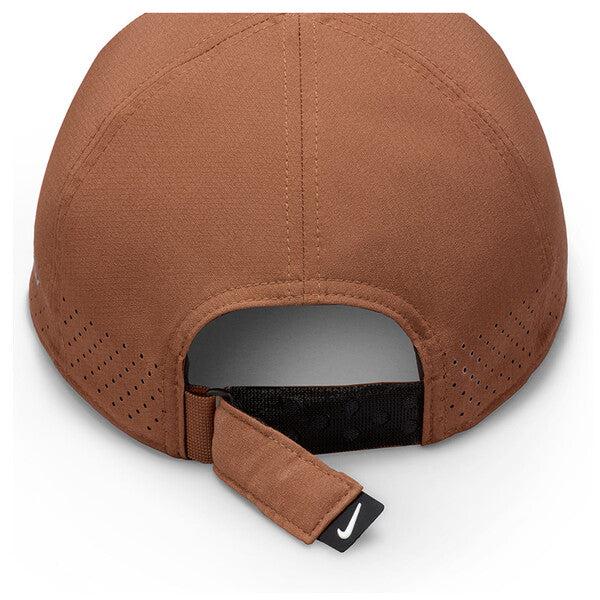 Nike Dri-Fit Advantage Club Cap (Dark Russet)