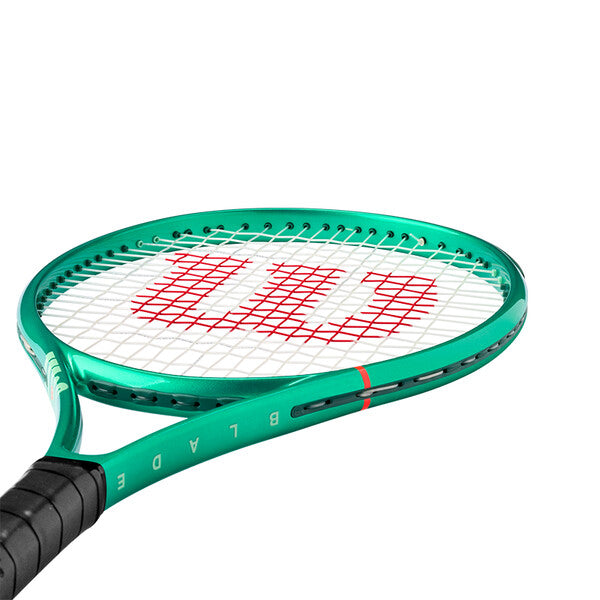 Wilson Blade 26 V10 Junior (Strung)